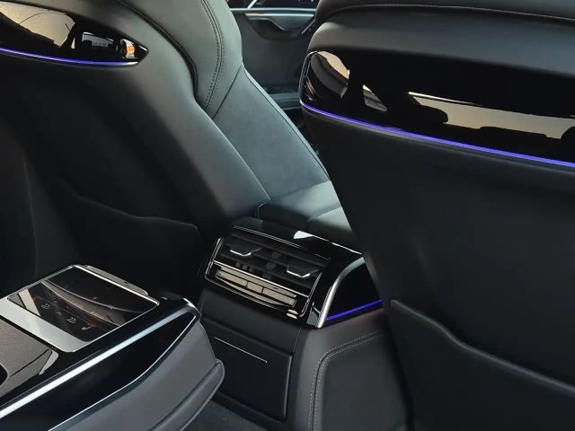 Audi A8 60 TFSI S-Line