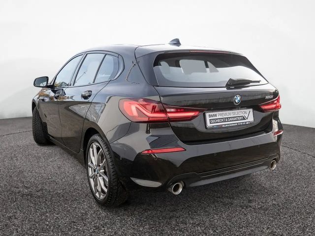 BMW 120 120i Sedan Sport Line