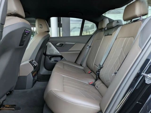 BMW 520 520d M-Sport Sedan