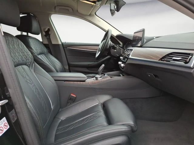 BMW 530 530e Luxury Line Touring