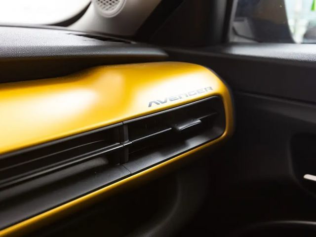 Jeep Avenger Full-Electric Summit