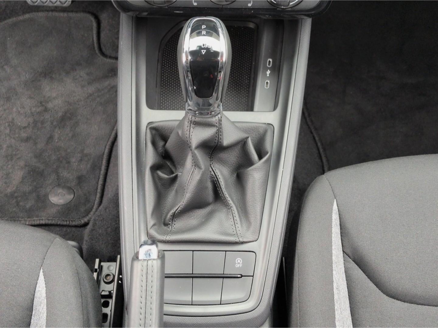 Skoda Scala Essence TSI*DSG LED SHZ Tempo digCockp PDC