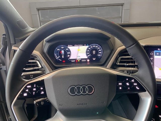 Audi Q4 e-tron SUV 45 e-tron Audi Q4 e-tron