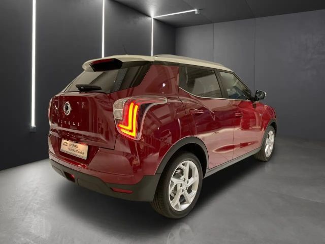 SsangYong Tivoli Fizz*Automatik*el.Fenst*Klima*Navi*Rückfa