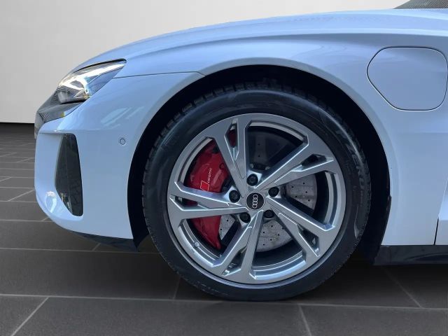 Audi e-tron GT 350 kW
