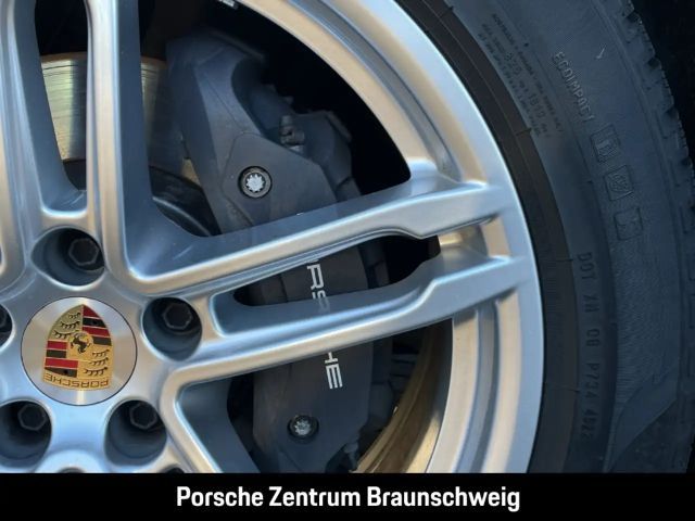 Porsche Macan Sportabgasanlage Luftfederung LED