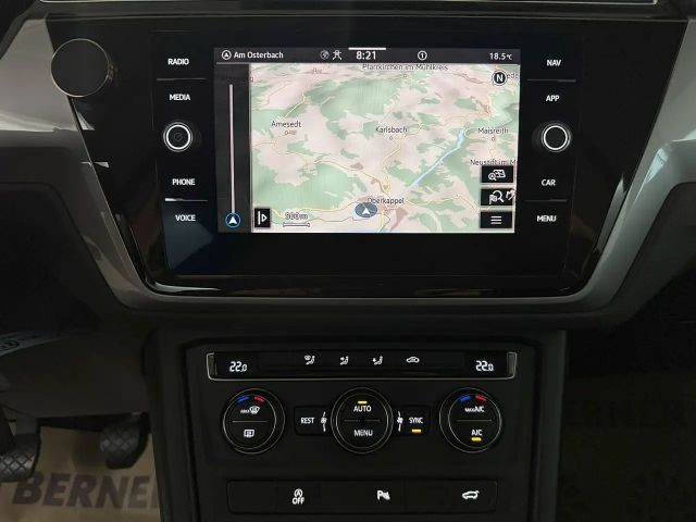 Volkswagen Touran 2,0 TDI *NAVI*ACC*AHK*PANO*PDC vo/hi*Elektr. He...