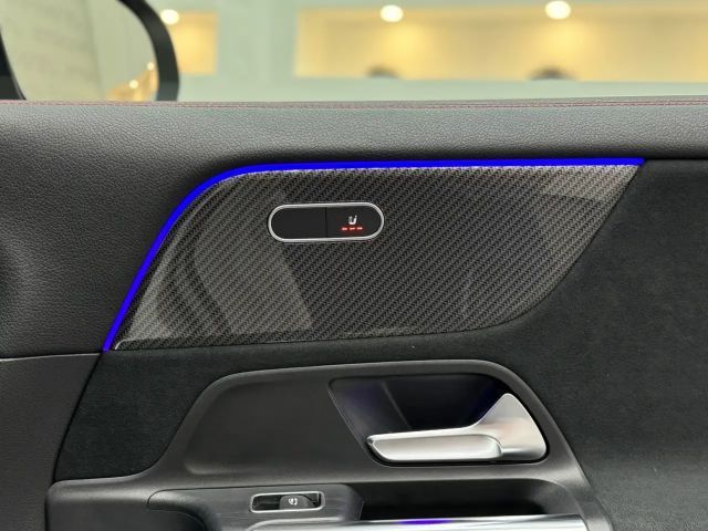 Mercedes-Benz GLA 200 AMG Line GLA 200 d