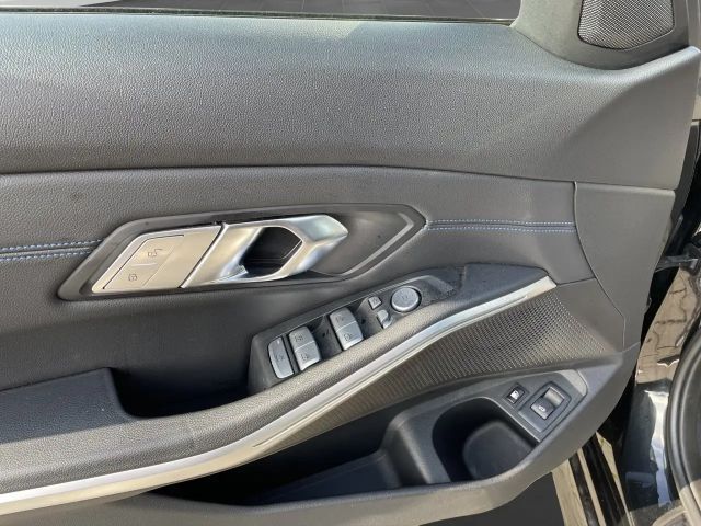 BMW 330 330e M-Sport Touring