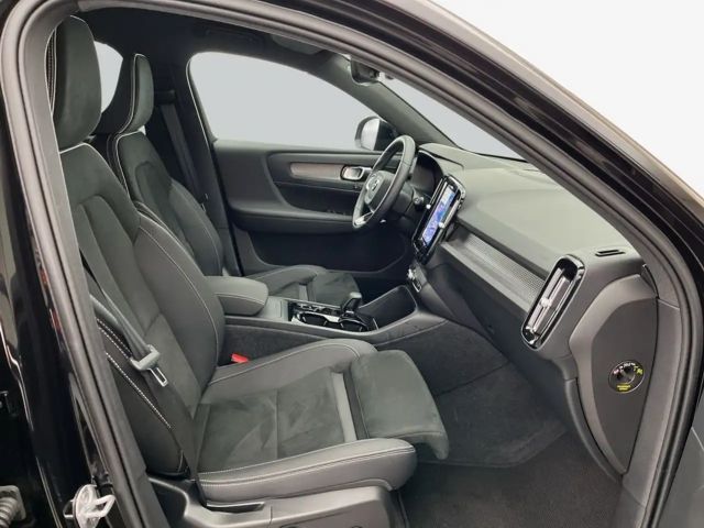 Volvo XC40 Dark Plus