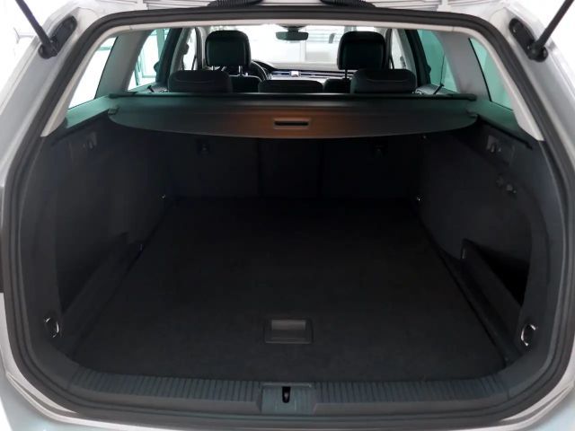 Volkswagen Passat 1.5 TSI Business DSG Variant