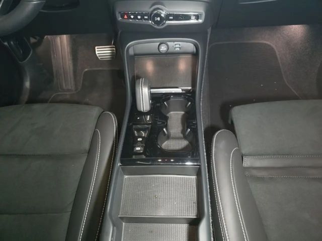 Volvo XC40 Dark Plus Recharge T5