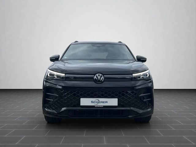 Volkswagen Tiguan IQ.Drive R-Line Style