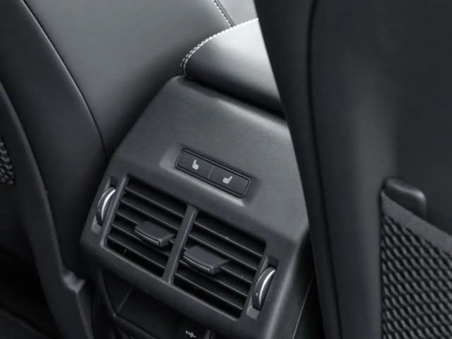 Jaguar E-Pace AWD D200 R-Dynamic