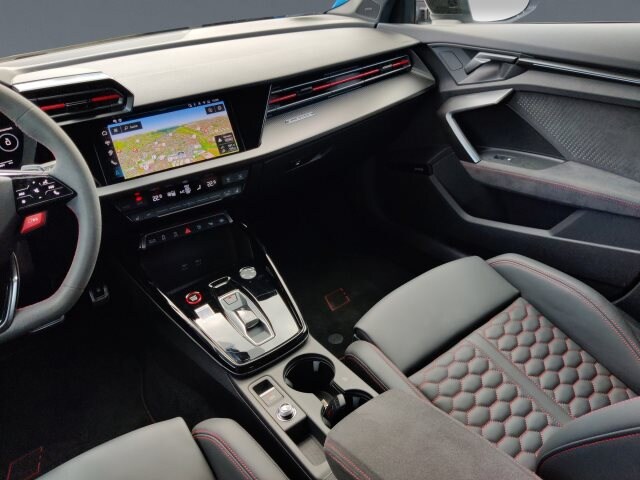 Audi RS3 Quattro S-Tronic Sedan