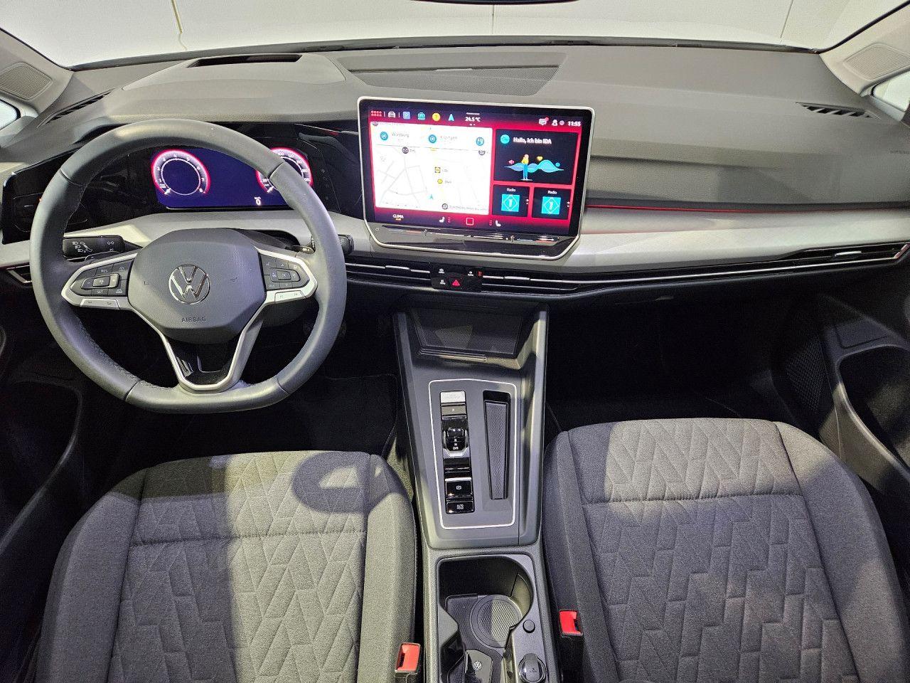 Volkswagen Golf 1.5 eTSI DSG Life