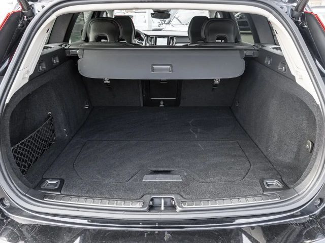 Volvo V60 Cross Country AWD Plus