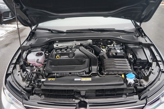 Volkswagen Golf 1.5 eTSI Golf VIII