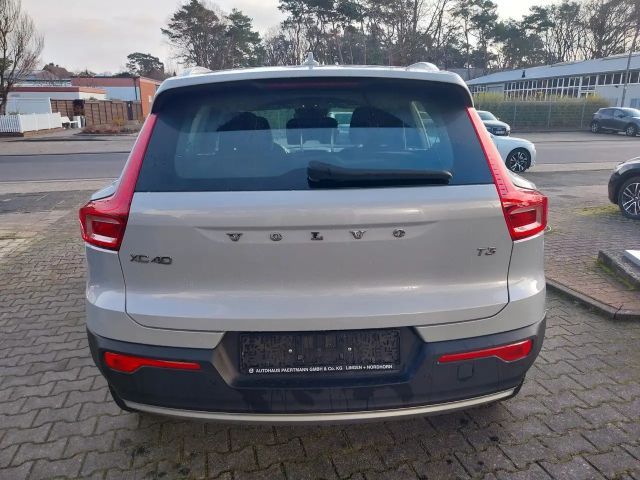 Volvo XC40 Momentum T3