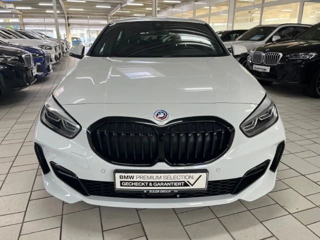 BMW 118 118i 5-deurs Sedan