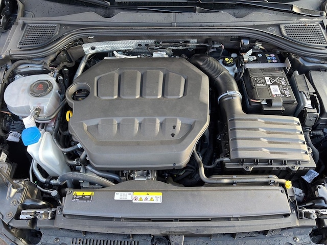 Volkswagen Golf 2.0 TSI DSG