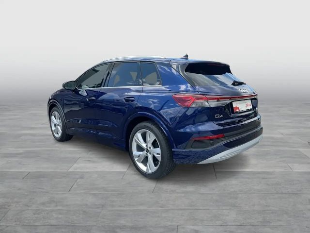 Audi Q4 e-tron Audi Q4 45 e-tron