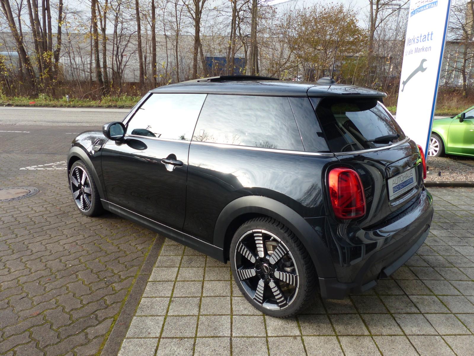 MINI Cooper Aut. Yours Trim, Leder,Navi,Panoramadach