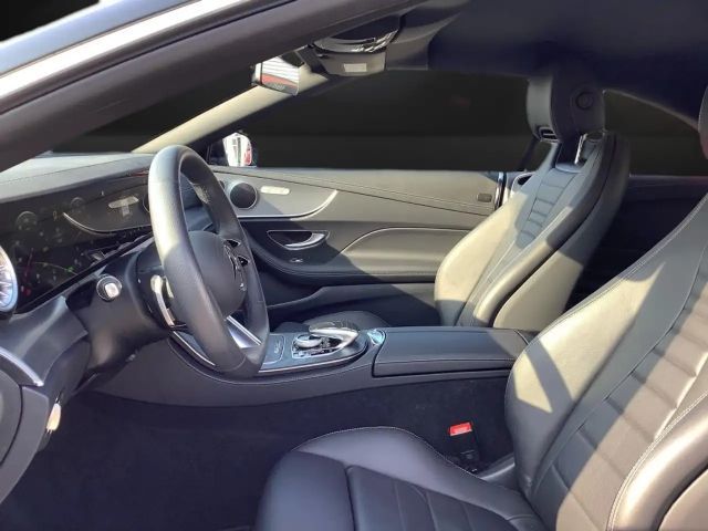 Mercedes-Benz E 300 AMG Line Cabriolet