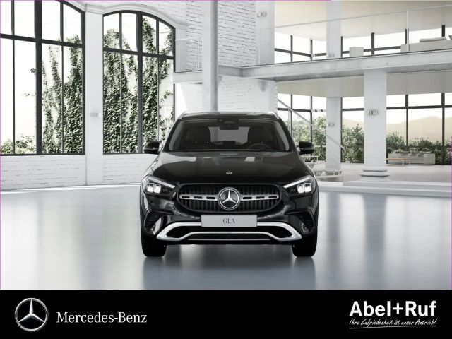 Mercedes-Benz GLA 180 Progressive