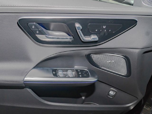 Mercedes-Benz C 200 AMG Line Sedan