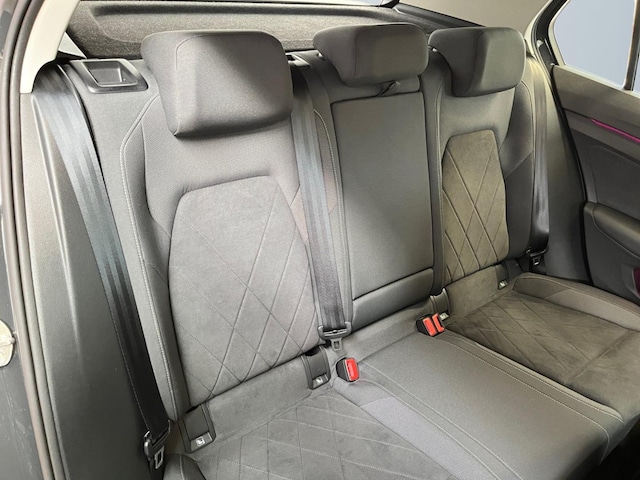 Volkswagen Golf 1.5 eTSI DSG Golf VIII