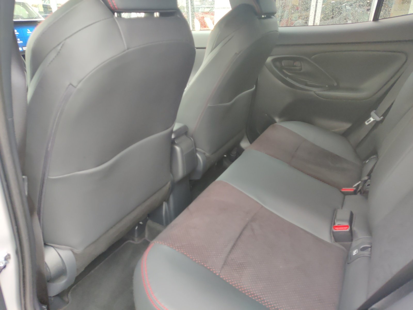 Toyota Yaris Cross 5-deurs Bi-Tone GR