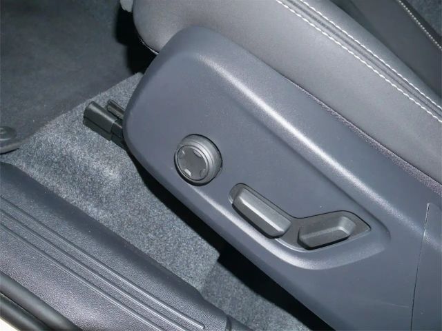 Volvo XC40 Dark Plus