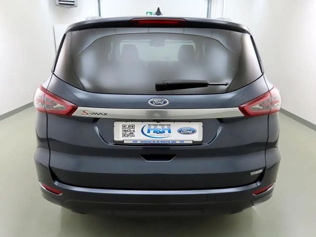 Ford S-Max Titanium