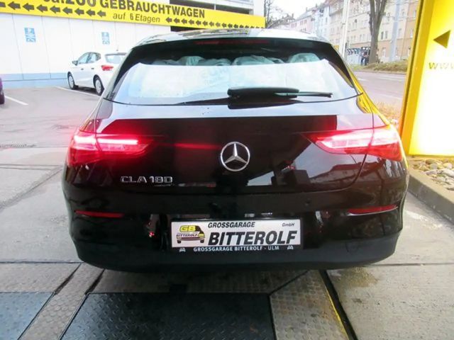 Mercedes-Benz CLA 180 Shooting Brake