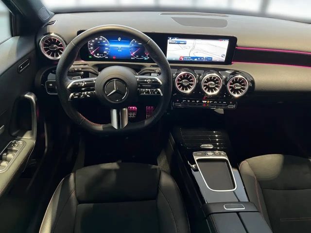 Mercedes-Benz A 200 AMG Line