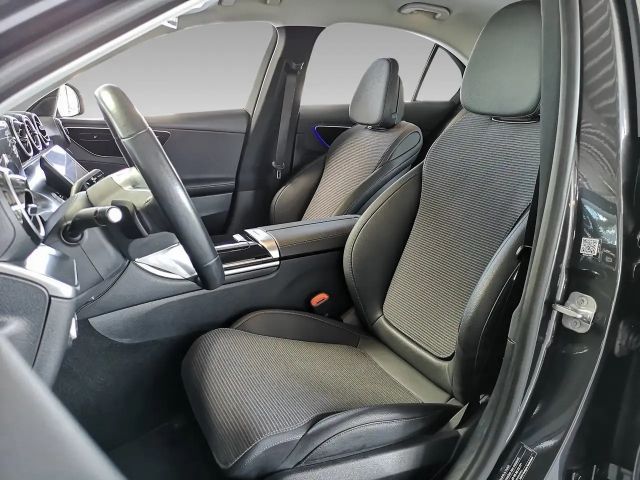 Mercedes-Benz C 180 AVANTGARDE Sedan