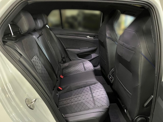 Volkswagen Golf DSG R-Line