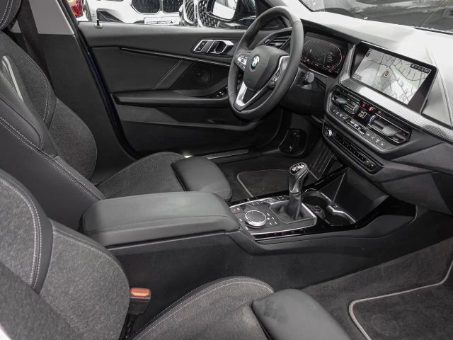 BMW 118 118i Sedan Sport Line