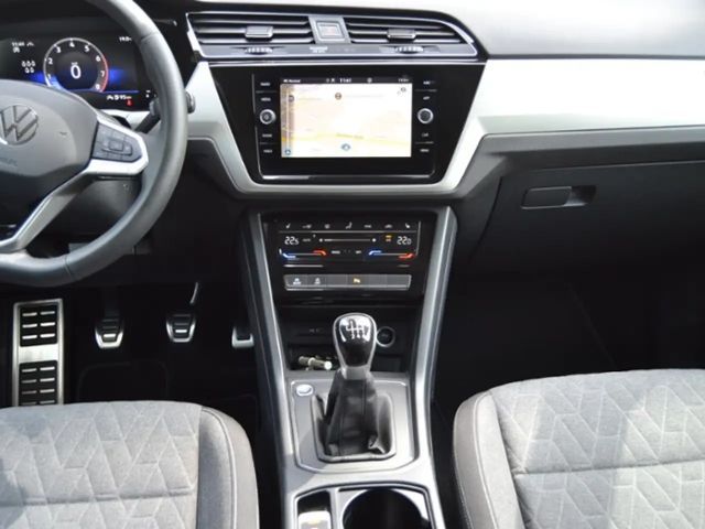 Volkswagen Touran 1.5 TSI IQ.Drive Move