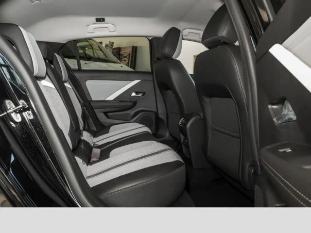 Opel Astra Elegance Hybrid Innovation