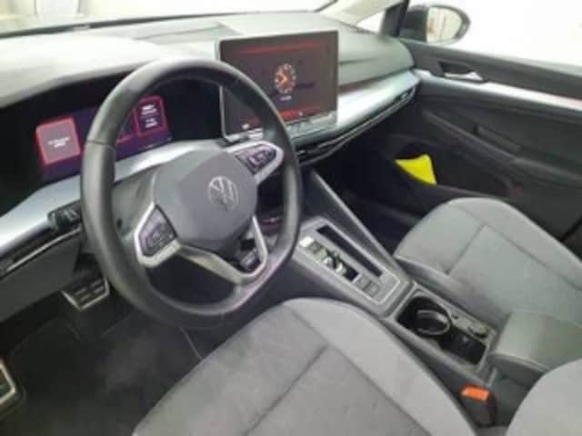 Volkswagen Golf 1.5 eTSI DSG