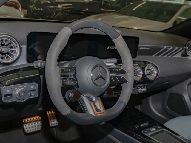 Mercedes-Benz A 35 AMG 4MATIC AMG Line