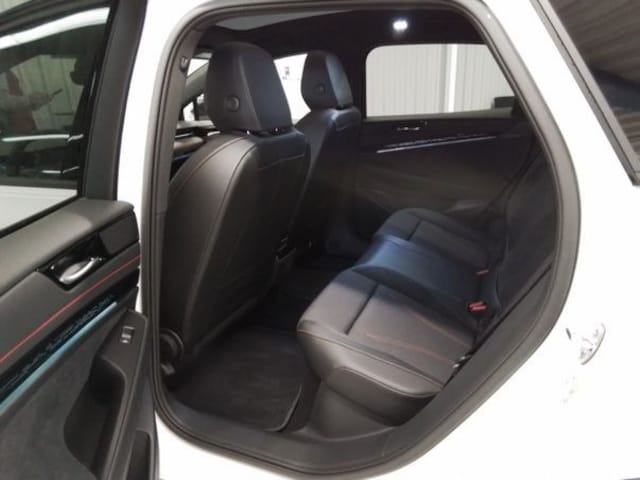 Volkswagen ID.7 340PS NP.77T ACC.5J-G.WÄRMEPUMPE.AHK.AREA-VIEW.NAVI.HUD.PANO.LED