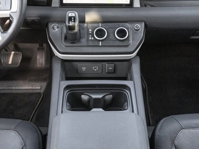 Land Rover Defender 3.0 110 D200 Dynamic SE