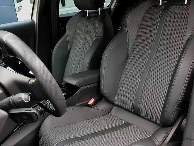 Peugeot E-208 GT-Line