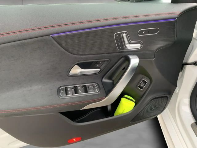 Mercedes-Benz CLA 180 CLA