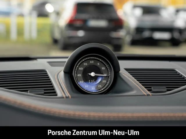 Porsche 992 4 Cabrio Carrera GTS