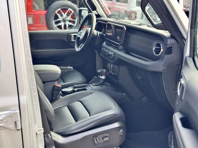 Jeep Wrangler 4xe Sahara