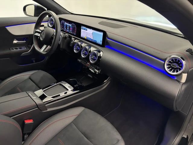 Mercedes-Benz CLA 180 CLA 180 d Shooting Brake